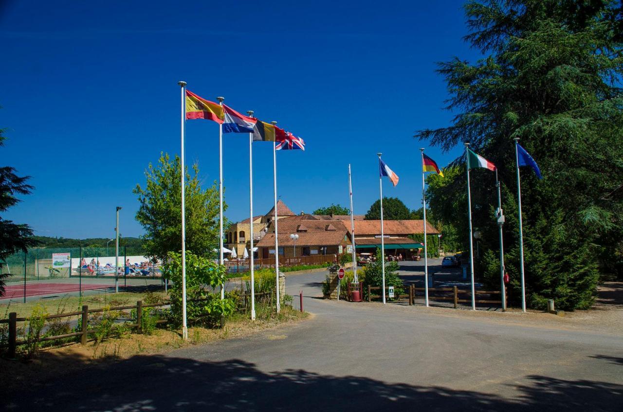 Campsite Mobil Xxl2 4 - De Maillac 4*